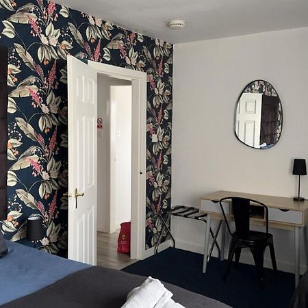 Crown Street Getaway Apartment Еър Екстериор снимка